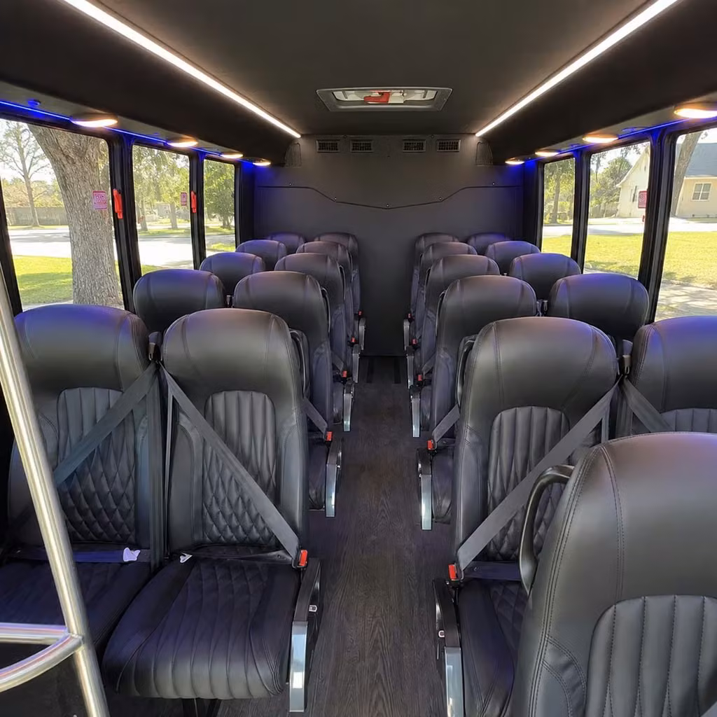 el paso 30 passenger minibus rental